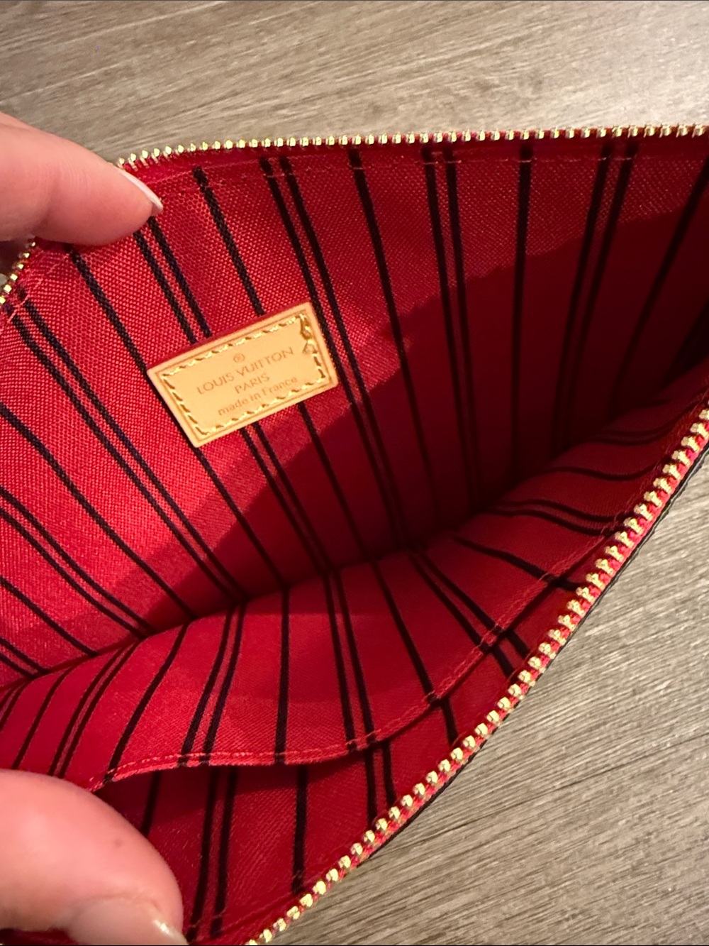 Louis Vuitton Monogram Pouch Neverfull - Picture 3 of 3